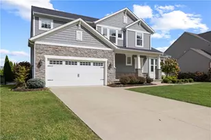 36392 Capri Ln, North Ridgeville, OH 44039 - Photo 2