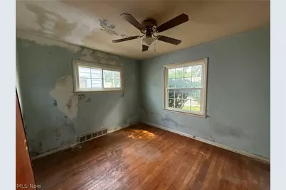 11914 McGowan Avenue, Loveland, OH 44135 - Photo 10