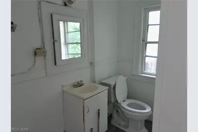 35 Palmer Avenue, Campbell, OH 44405 - Photo 14