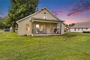 57 W 1st St, Frazeysburg, OH 43822 - Photo 1