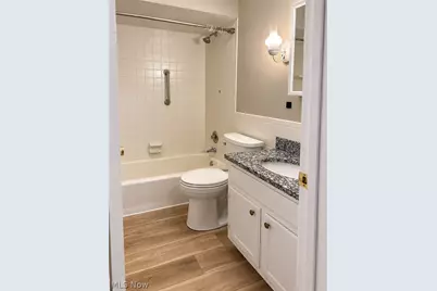 290 Lincoln Street SW #I, Hartville, OH 44632 - Photo 6