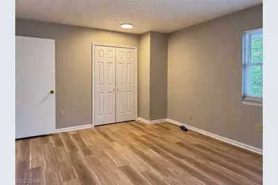 290 Lincoln Street SW #I, Hartville, OH 44632 - Photo 8