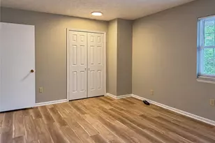 290 Lincoln Street SW, Hartville, OH 44632 - Photo 8