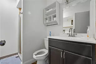 1605 Treetop Trail, Akron, OH 44313 - Photo 14