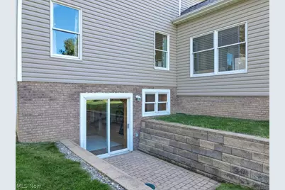127 Whittlesey Drive, Tallmadge, OH 44278 - Photo 8
