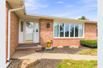 2215 Tamarack Circle NE, Canton, OH 44721 - Photo 2