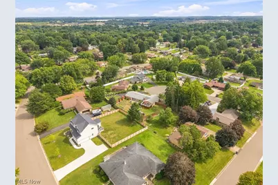 2215 Tamarack Circle NE, Canton, OH 44721 - Photo 50