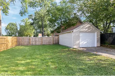 827 Davies Avenue, Akron, OH 44306 - Photo 30