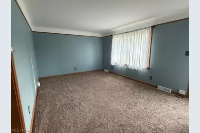 2191 Frostwood Drive, Youngstown, OH 44515 - Photo 2