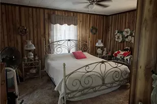 314 W 3rd St, Uhrichsville, OH 44683 - Photo 18