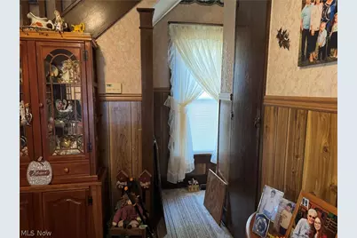 314 W 3rd Street, Uhrichsville, OH 44683 - Photo 10