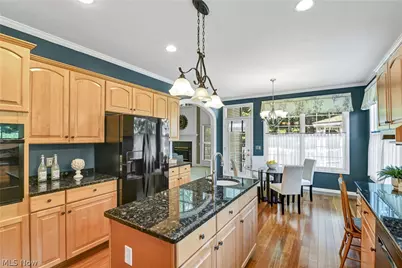 32249 Hawthorne Court, Avon Lake, OH 44012 - Photo 18