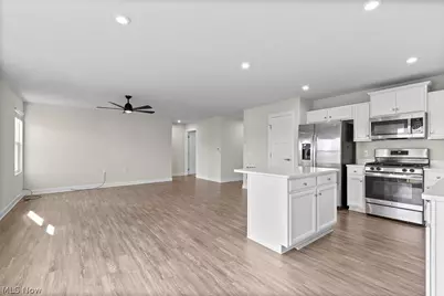 7030 Gauntlet Street SW, Massillon, OH 44646 - Photo 16