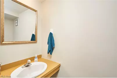 72 Nottoway Court, Akron, OH 44313 - Photo 10