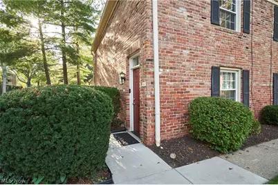 72 Nottoway Court, Akron, OH 44313 - Photo 2