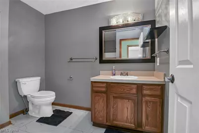 2144 Reserve Circle N, Lorain, OH 44053 - Photo 28