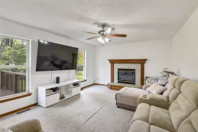 2144 Reserve Circle N, Lorain, OH 44053 - Photo 4