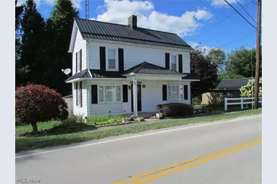 875 Washington, Bergholz, OH 43908 - Photo 2