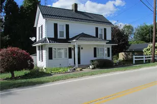 875 Washington, Bergholz, OH 43908 - Photo 2