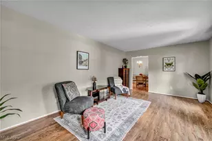 4914 Meadow Moss Ln, North Ridgeville, OH 44039 - Photo 6