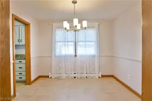 882 Pearson Cir, Youngstown, OH 44512 - Photo 18