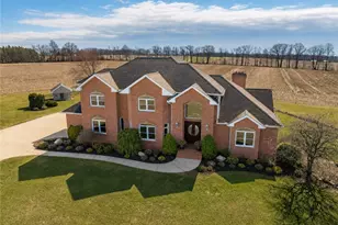 15644 Marshallville St NW, Canal Fulton, OH 44614 - Photo 2
