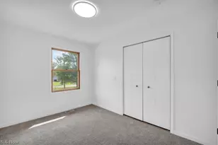 10142 Hillcrest Rd, Kirtland, OH 44094 - Photo 16