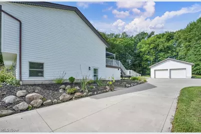 10142 Hillcrest Road, Kirtland, OH 44094 - Photo 30