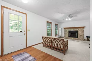 10175 Johnson Rd, North Benton, OH 44449 - Photo 8