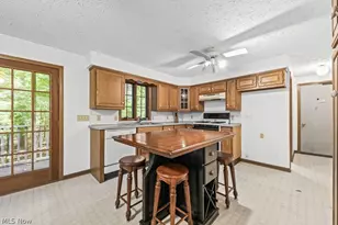 10175 Johnson Rd, North Benton, OH 44449 - Photo 16