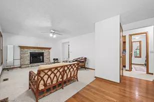 10175 Johnson Rd, North Benton, OH 44449 - Photo 6