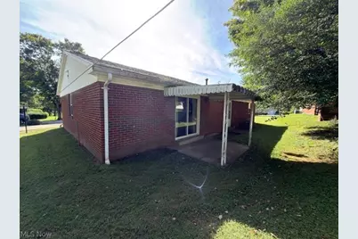 308 Snearly Drive, Marietta, OH 45750 - Photo 6