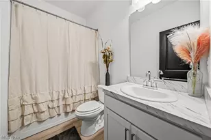 182 Harvest Wy, Elyria, OH 44035 - Photo 14