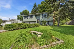 1343 Northfield Dr, Mineral Ridge, OH 44440 - Photo 2