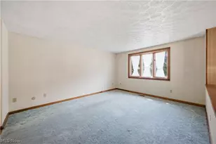1343 Northfield Dr, Mineral Ridge, OH 44440 - Photo 4