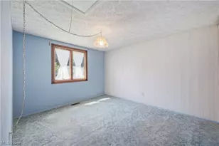 1343 Northfield Dr, Mineral Ridge, OH 44440 - Photo 16
