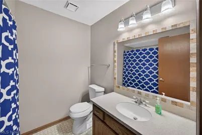 8307 Old Post Road, Olmsted Falls, OH 44138 - Photo 30