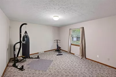 8307 Old Post Road, Olmsted Falls, OH 44138 - Photo 16