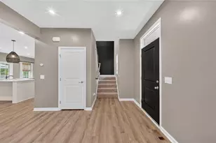35524 Crystal Creek Ct, Grafton, OH 44044 - Photo 2