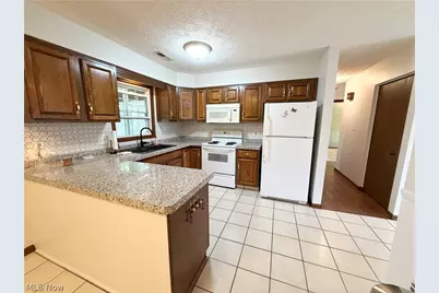 144 Runnemede Drive, Youngstown, OH 44512 - Photo 12