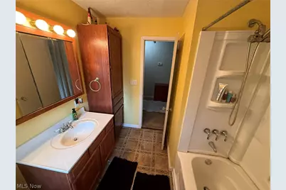 4924 Cleveland Avenue NW, Canton, OH 44709 - Photo 10