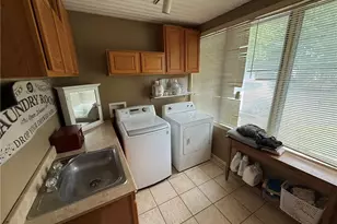 4924 Cleveland Ave NW, Canton, OH 44709 - Photo 16