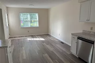 459 Hampton Dr, Elyria, OH 44035 - Photo 4
