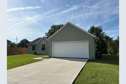 459 Hampton Drive, Elyria, OH 44035 - Photo 2