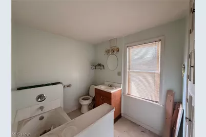 1390 Kentucky Avenue, Akron, OH 44314 - Photo 16