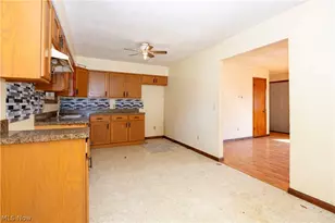211 S Elm St, Orrville, OH 44667 - Photo 8