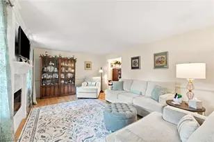 136 Illinois Cir, Elyria, OH 44035 - Photo 6