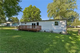 7855 Lake Rd, Chippewa Lake, OH 44215 - Photo 38
