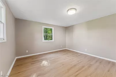 7855 Lake Road, Chippewa Lake, OH 44215 - Photo 16