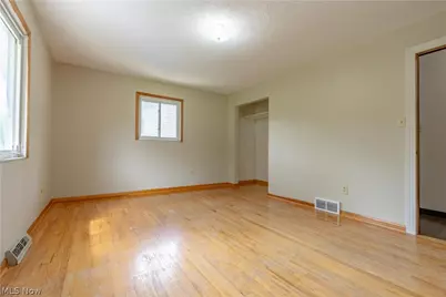 2420 Eastwood Avenue, Akron, OH 44305 - Photo 22